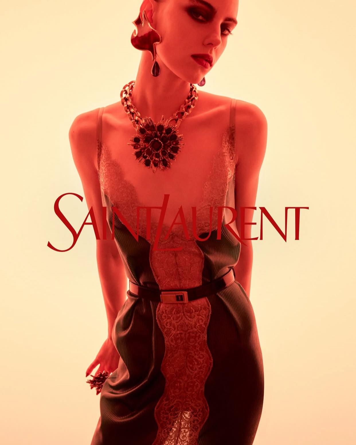 Photo : © Saint Laurent · Visuel officiel · Instagram @ysl · Sélection éditoriale Gloss City